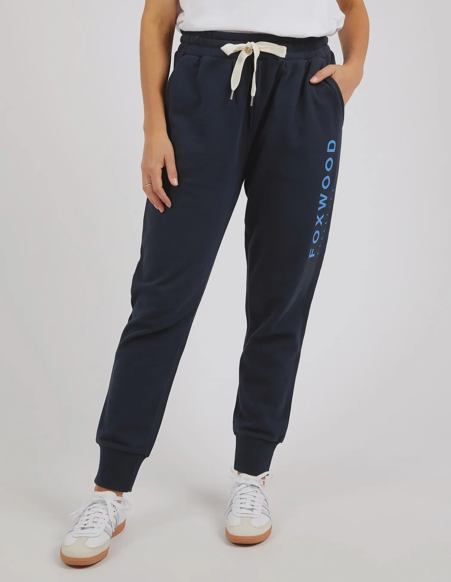 Foxwood Medalion Track pant - Navy