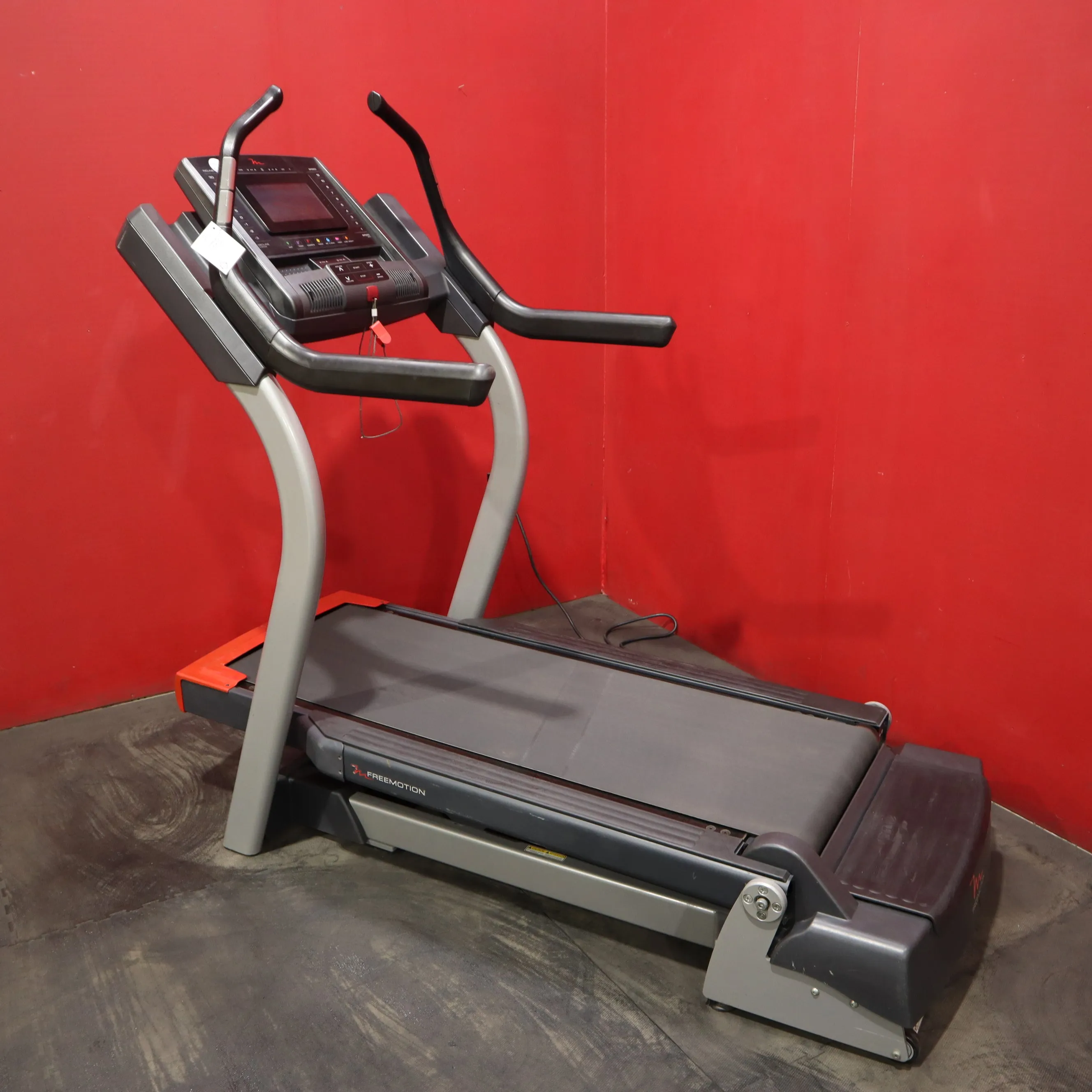 FreeMotion I11.9 Incline Trainer Treadmill (Refurbished)