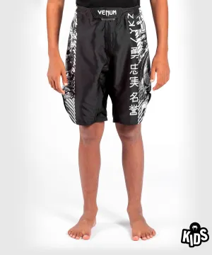 Venum YKZ21 Kids Fightshorts – Black/White